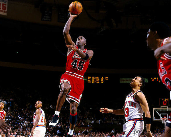 Michael Jordan: The Airborne Maestro