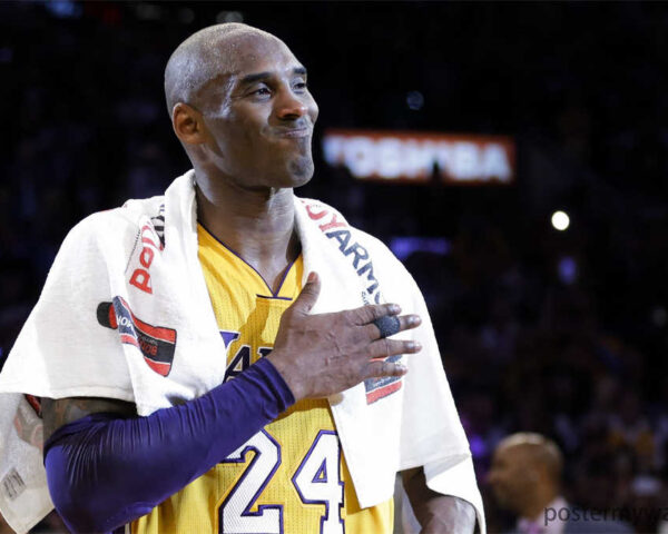Kobe Bryant scores 60 points in the final match