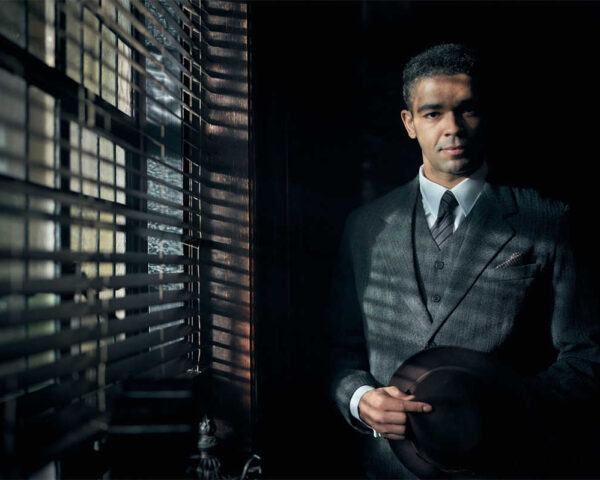 Peaky Blinders: A Cinematic Masterpiece of Gangland Intrigue