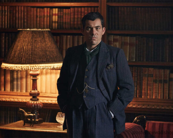 Peaky Blinders: A Riveting Exploration of Class Divide and Social Upheaval