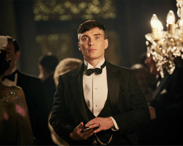 Peaky Blinders: A Binge-Worthy Saga of Crime, Love, and Redemption