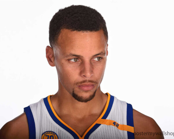 Stephen Curry: A Human Highlight Reel in the NBA