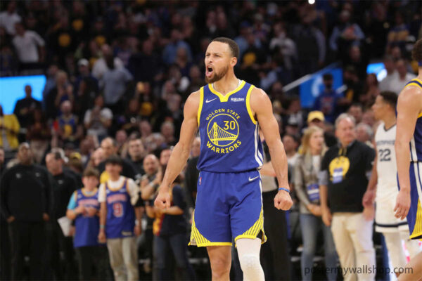 The Rise of Stephen Curry: From Underdog to Fan Favorite