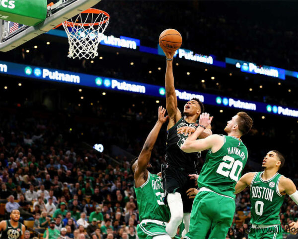 Giannis Antetokounmpo: A Basketball Virtuoso's Journey to Greatness