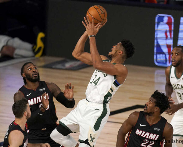 Giannis Antetokounmpo's Basketball IQ: A High-Level Decision Maker