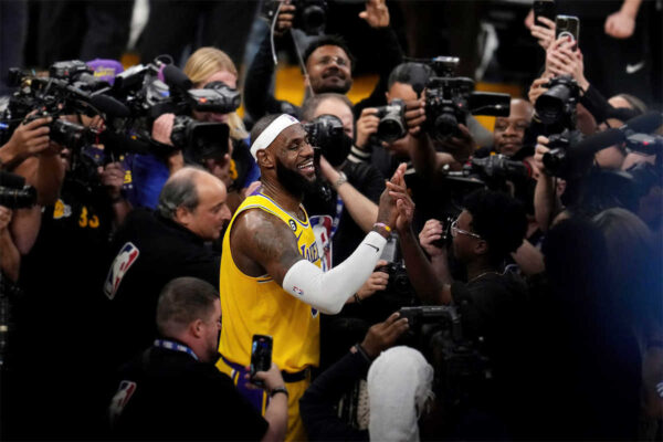 LeBron James: Unleashing Greatness on the Basketball Court