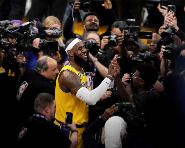 LeBron James: Unleashing Greatness on the Basketball Court