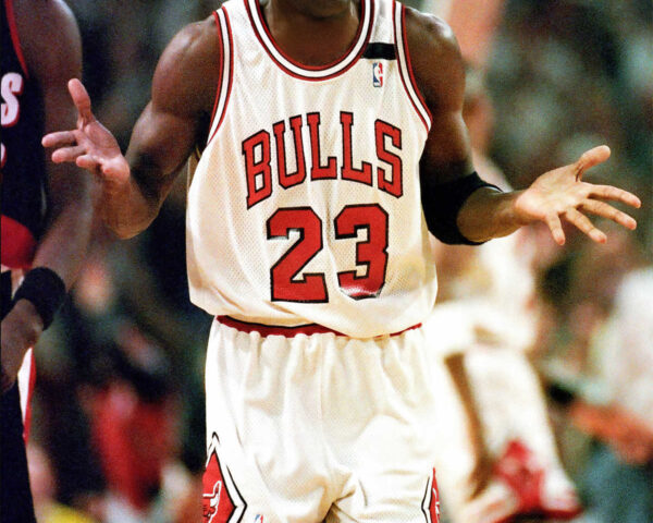 NBA Michael Jordan: Leading the Chicago Bulls to a Dynasty