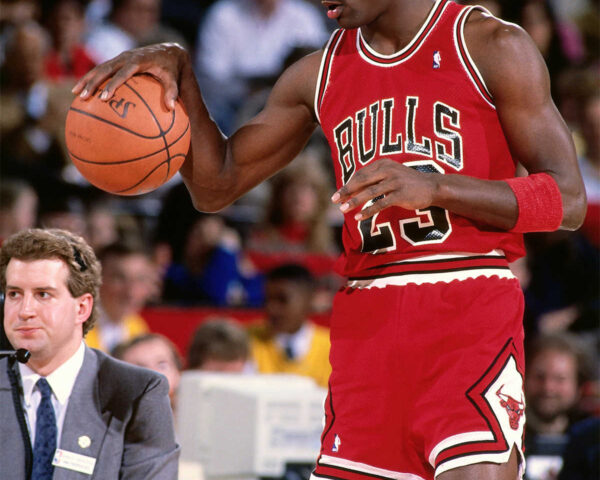 NBA Michael Jordan: Setting the Bar for Shooting Guards