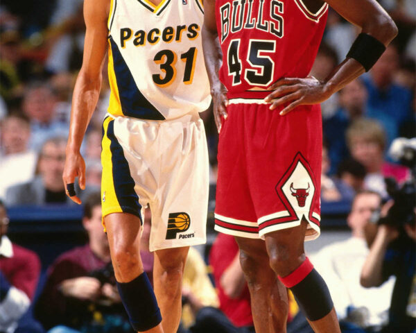 NBA Michael Jordan: The Ultimate Competitor