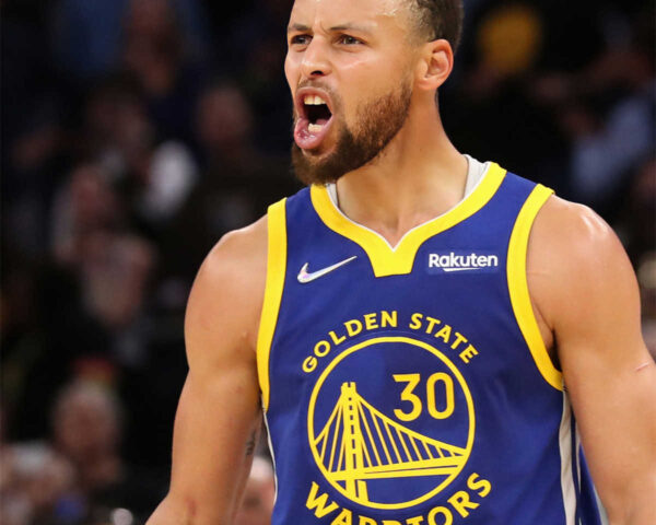 Stephen Curry's Fanatic Fandom: Beyond Basketball