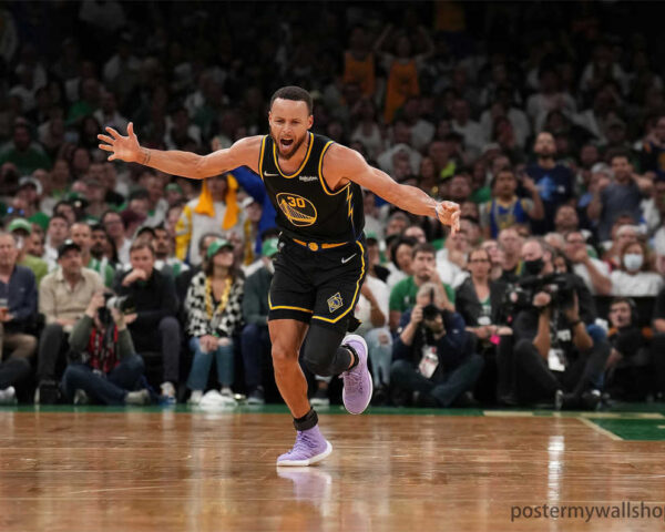Stephen Curry: The Maestro of Three-Point Shooting