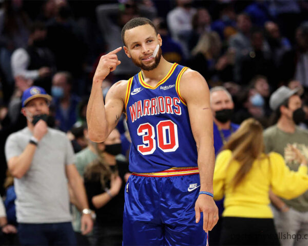 Stephen Curry: The Magician of Off-Ball Movement