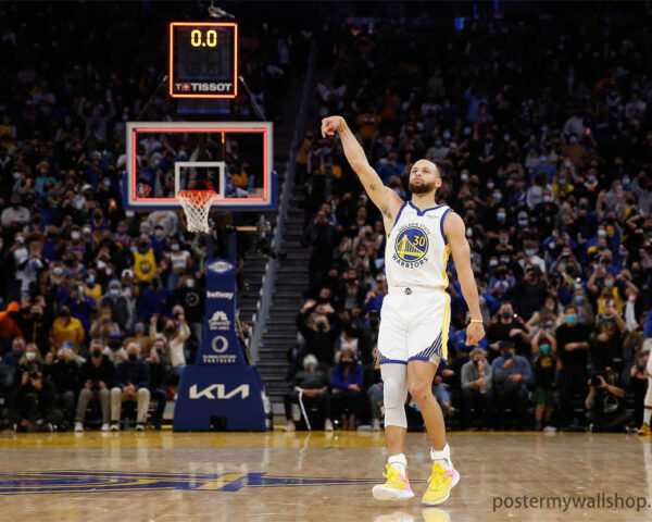 Stephen Curry: A Scoring Machine from Anywhere on the Court