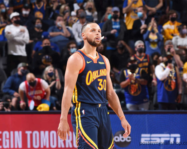 NBA Stephen Curry: Scoring with Style and Flair