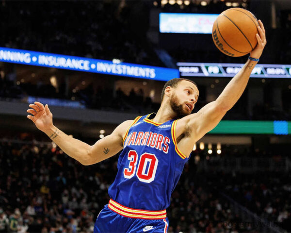 NBA Stephen Curry: Scoring with Unmatched Confidence