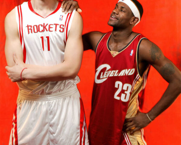 NBA Yao Ming: The Leader on and off the Court
