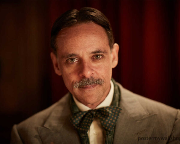 Peaky Blinders: Where Crime Meets Elegance